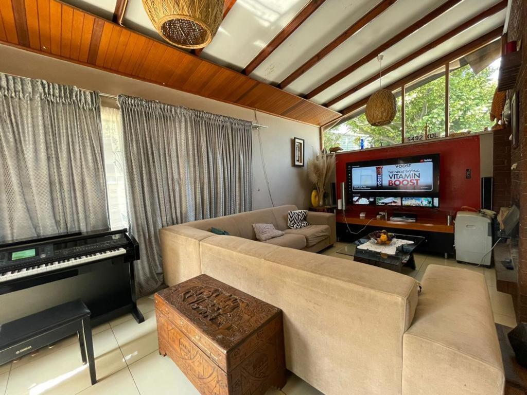 3-bedroom Oasis With Pool * Joanesburgo