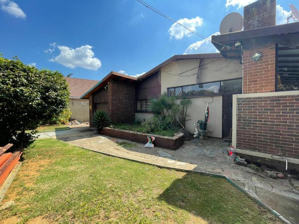 3-bedroom Oasis With Pool Apartamento
